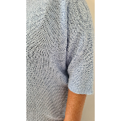 Pull irisé bleu claire