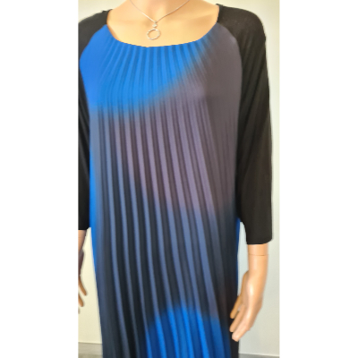 Robe longue accordéon noire et bleu 